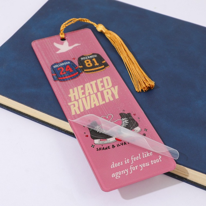 Hot Heated Rivalry Bookmarks I - Cosplay Prop Book recension och pris