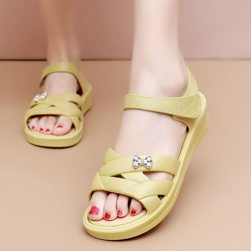 Middle Aged And Elderly Women  - Velcro Hook Loop recension och pris